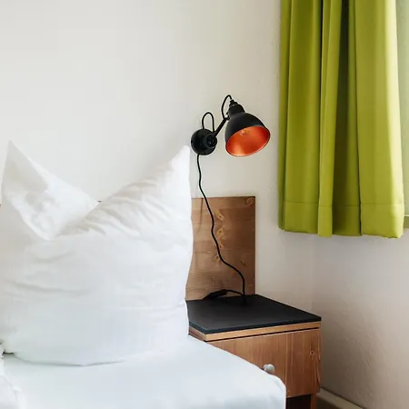 Bodeapartment 3 * Elend